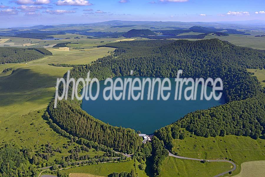 63lac-de-pavin-39-0618