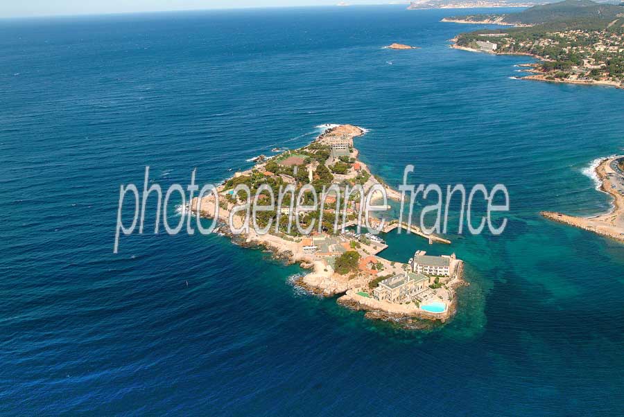 83bandol-29-0704